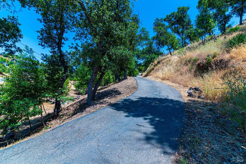 1442 Michele Way, Santa Rosa, CA 95404