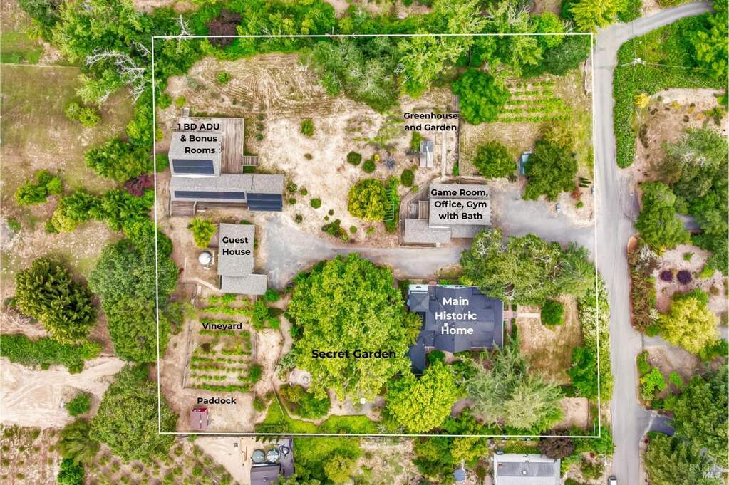 7446 Poplar Drive, Forestville, CA 95436