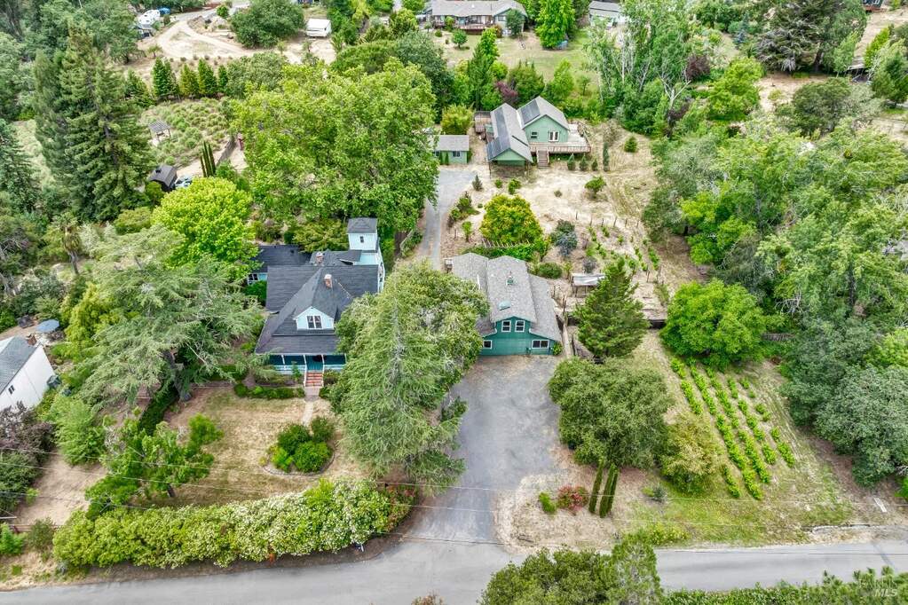 7446 Poplar Drive, Forestville, CA 95436