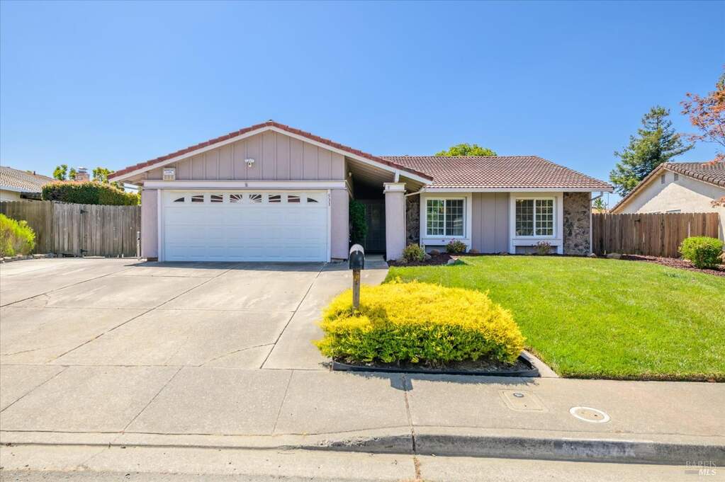 Welcome home to 531 Locust Drive, Vallejo. at 531 Locust Drive, Vallejo, CA 94591