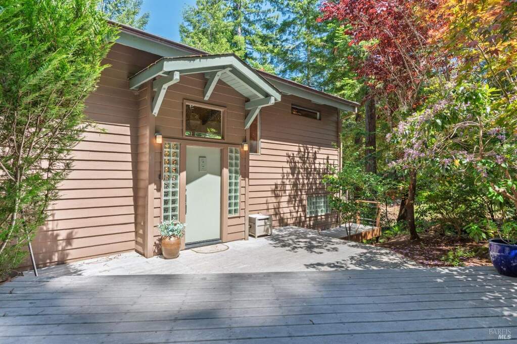 44650 Moonrise Drive