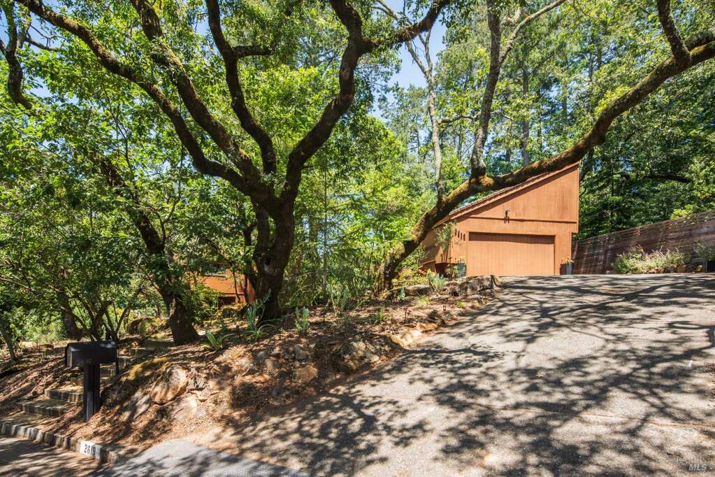 2619 Fir Park Way Ne, Santa Rosa, CA 95404