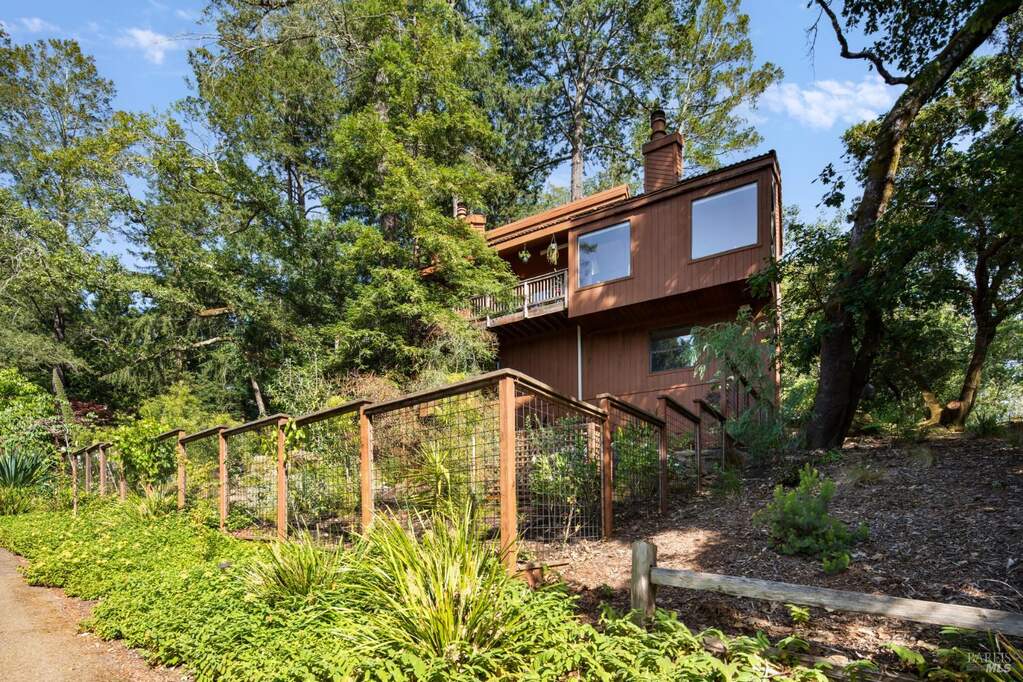 2619 Fir Park Way Ne, Santa Rosa, CA 95404