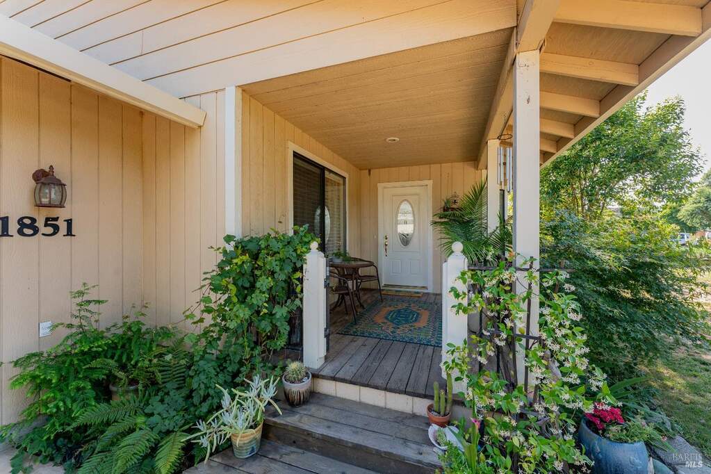 1851 Daniel Way, Redwood Valley, CA 95470