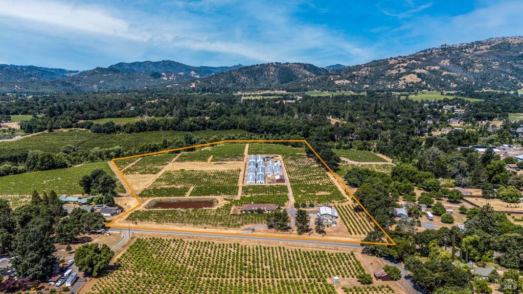 9790 East Road, Redwood Valley, CA 95470