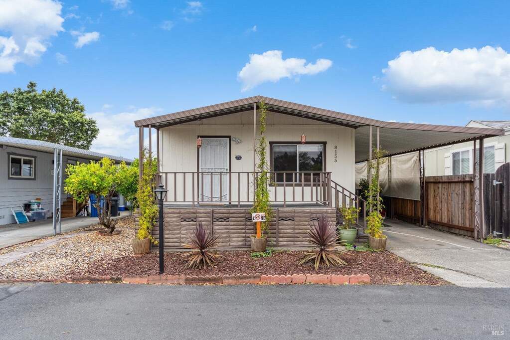 8155 Willow Street, Windsor, CA 95492