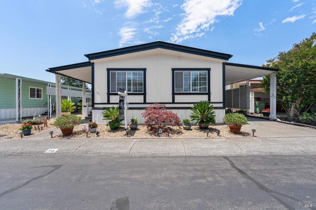 96 Shamrock Circle, Santa Rosa, CA 95403