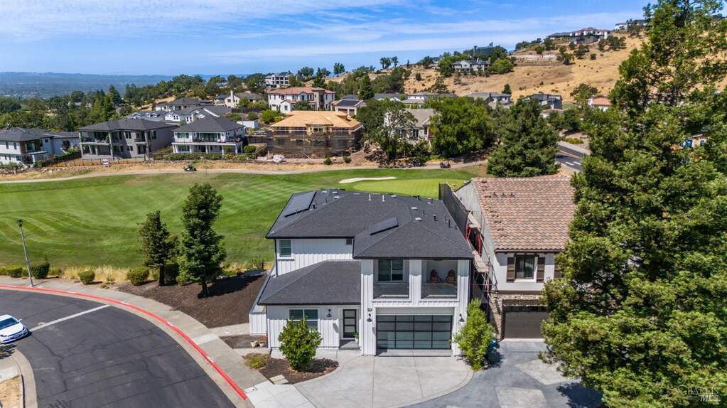 5702 Fairway Knoll Lane, Santa Rosa, CA 95403