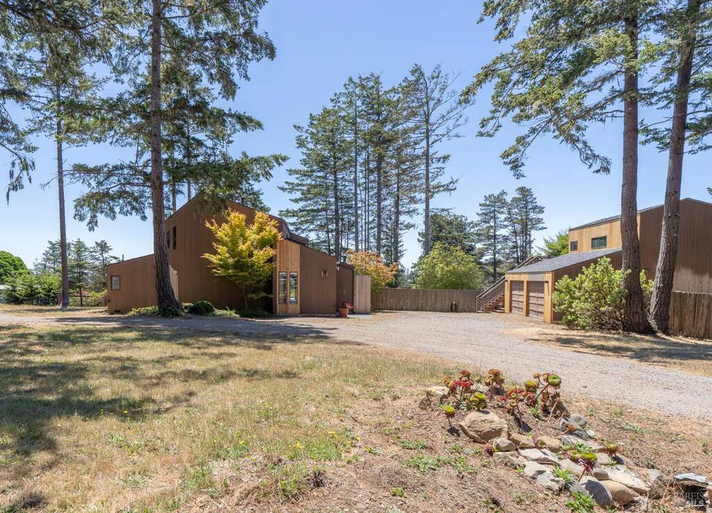 37940 Pacific View Drive