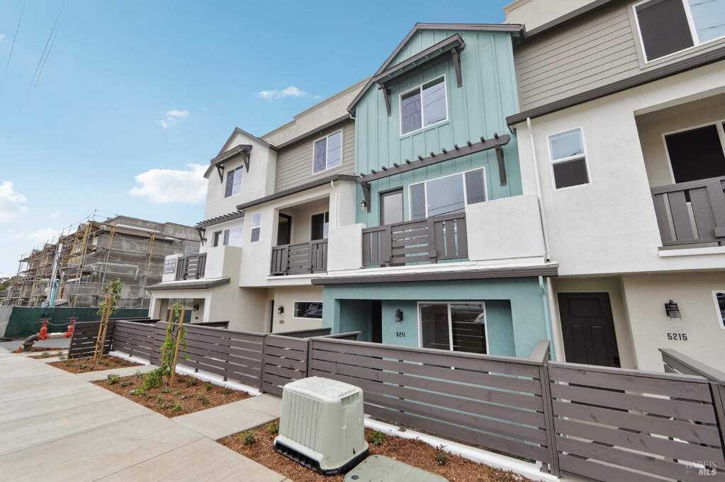5187 Dalai Lama Avenue, Richmond, CA 94804