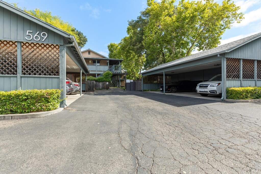 569 Curtin Lane #6