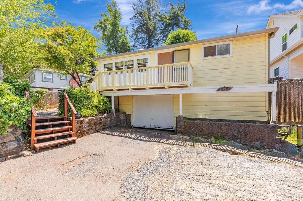 8385 Spring Drive