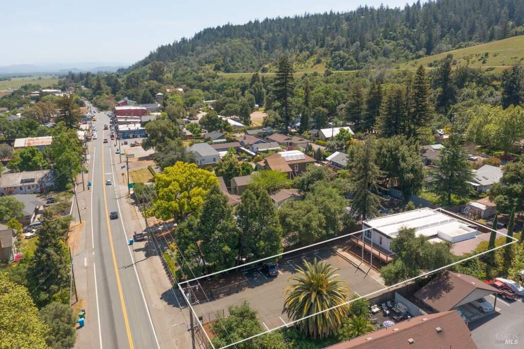 21249 Geyserville Avenue, Geyserville, CA 95441