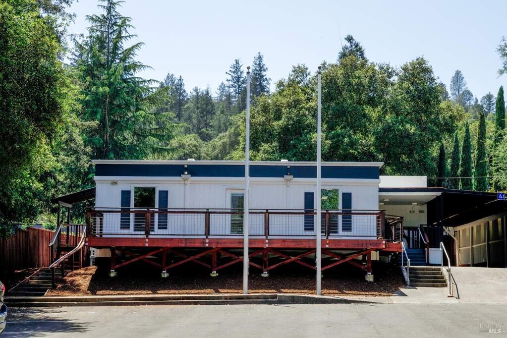 21249 Geyserville Avenue, Geyserville, CA 95441