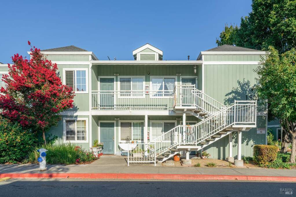 1501 La Esplanada Place #326