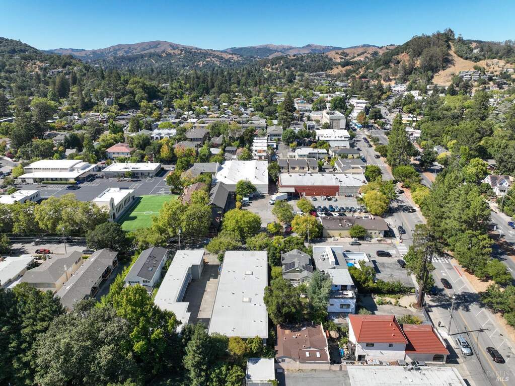 19 Belle Avenue, San Anselmo, CA 94960 | MLS# 325083728 | Christie's