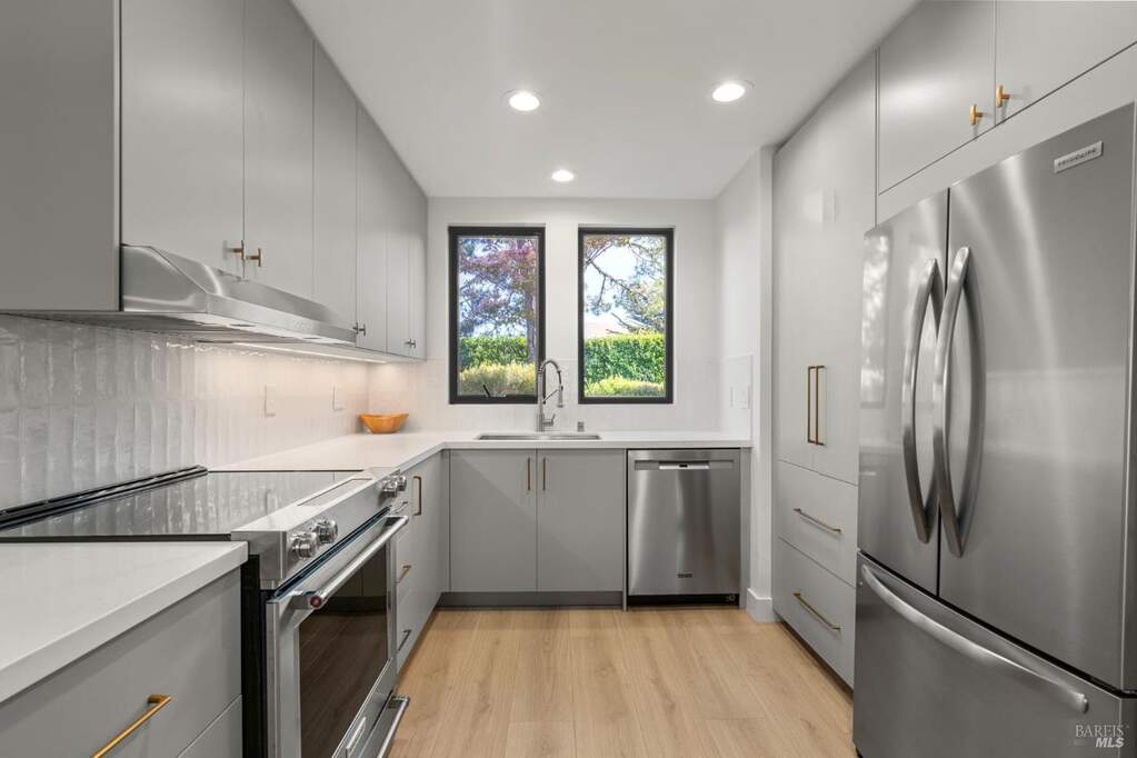 402 Donahue Street, Sausalito, CA 94965