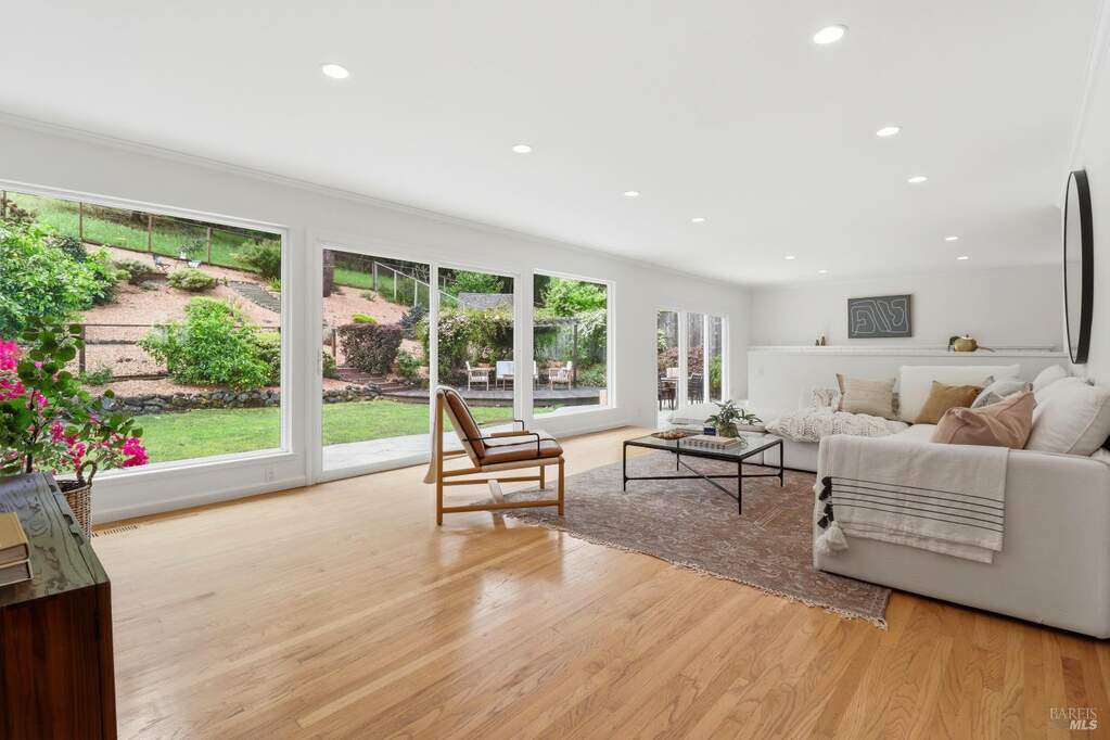 23 Terra Linda Drive, San Rafael, CA 94903 | MLS# 326031728 | Christie ...