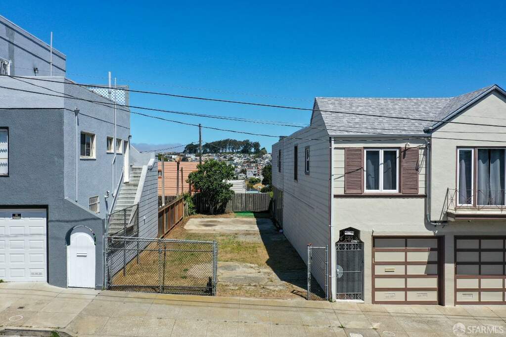 1029 Silver Avenue, San Francisco, CA 94134