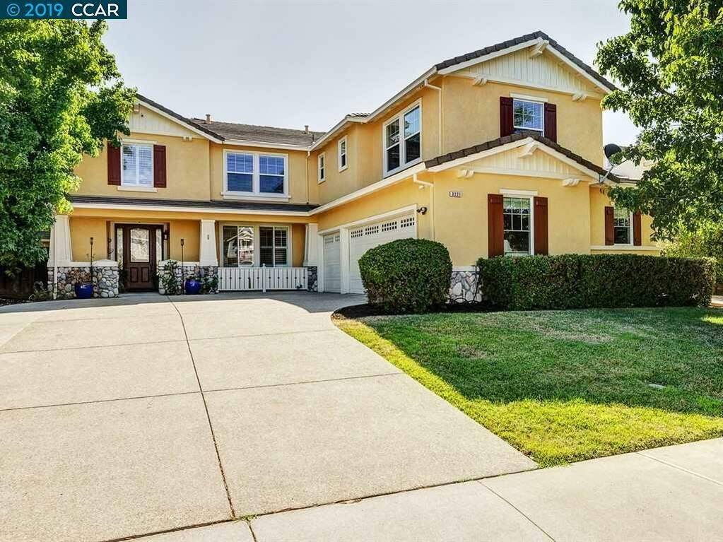 Photos are placed in a logical order as one might walk through the house. at 3221 Oso Grande Way, Antioch, CA 94531