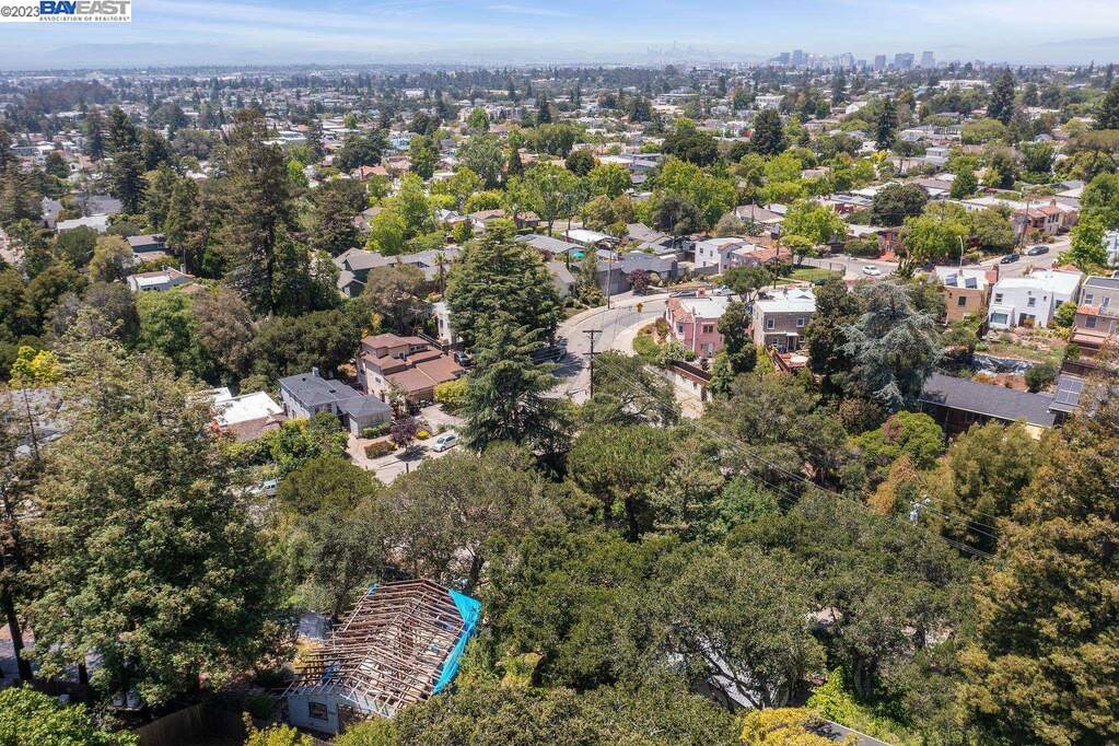 4000 Rettig Avenue, Oakland, CA 94602