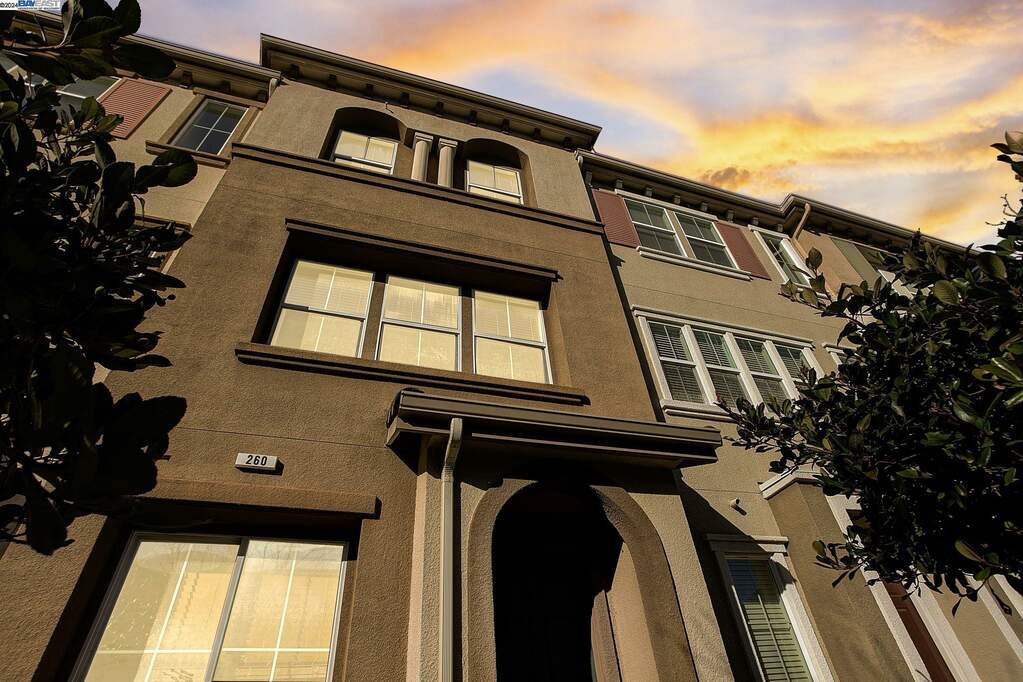 260 Sullivan Way