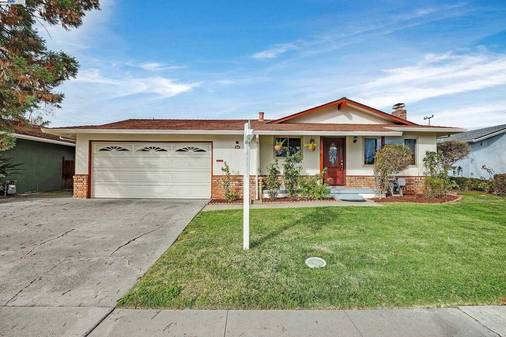 37963 Parkmont Dr, Fremont, CA 94536