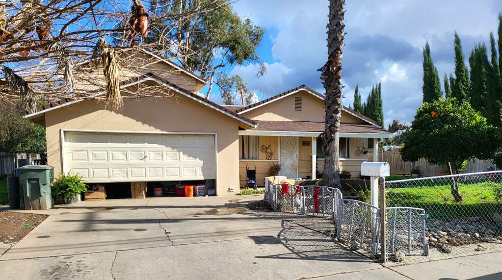 2832 American Ave, Sacramento, CA 95833