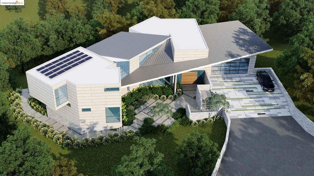 13526 Campus Dr, Oakland, CA 94605