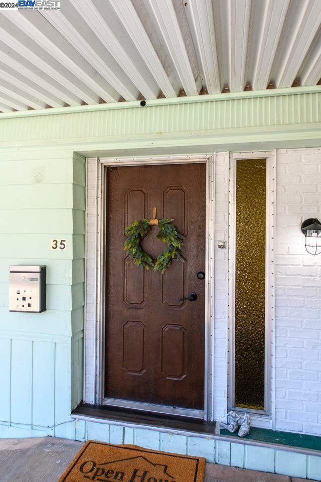 35 Palm Drive, Union City, CA 94587