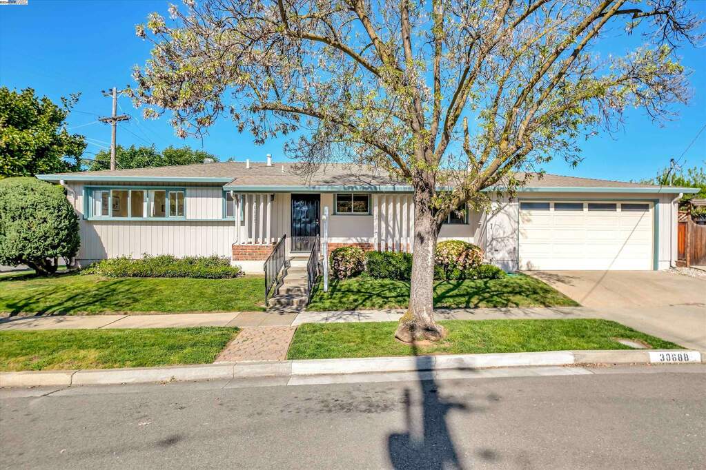 30688 Brae Burn Ave, Hayward, CA 94544