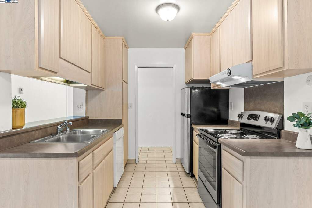 1327 Webster St #B308, Alameda, CA 94501