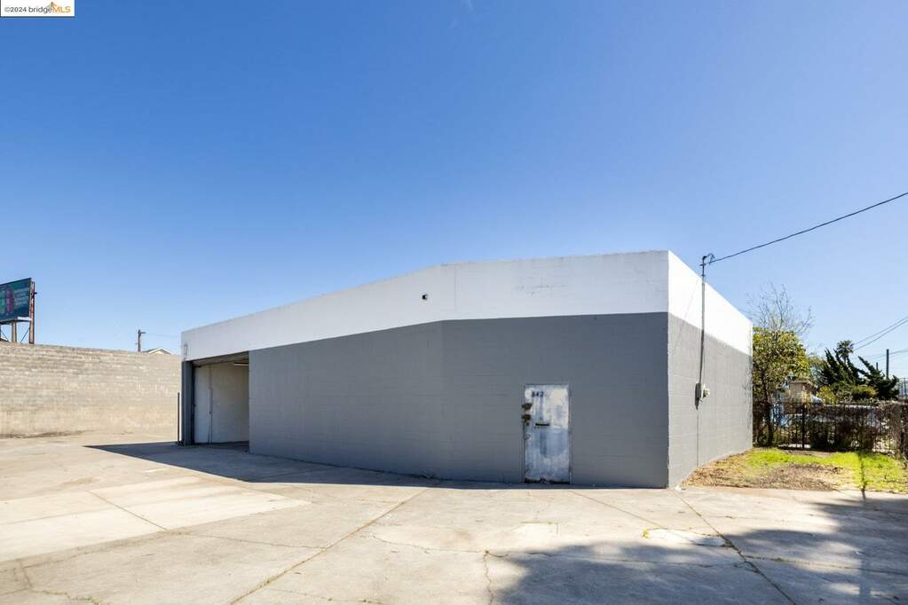 842 13th St, Richmond, CA 94801