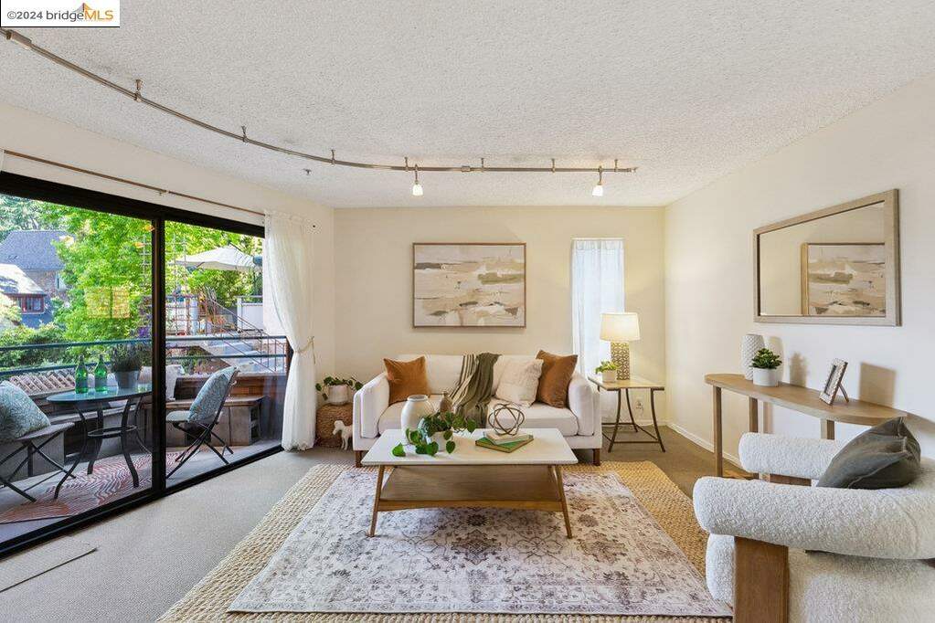 525 Monte Vista Ave #10, Oakland, CA 94611