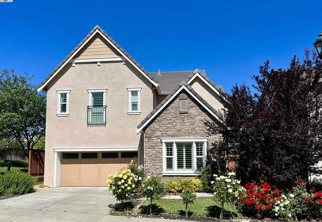 6850 Syrah Dr