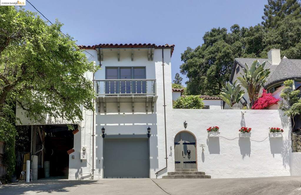 31 Sunset Drive, Kensington, CA 94707