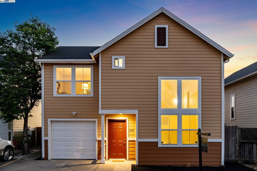 2457 Casa Ct, Oakland, CA 94605