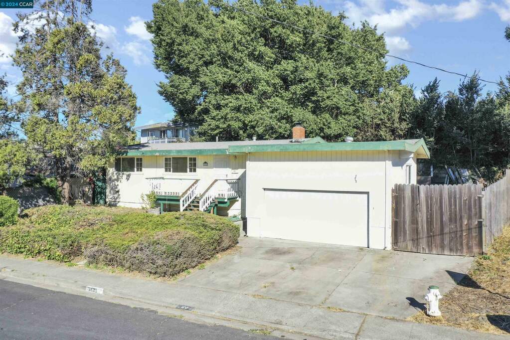 2625 Kavanagh Rd