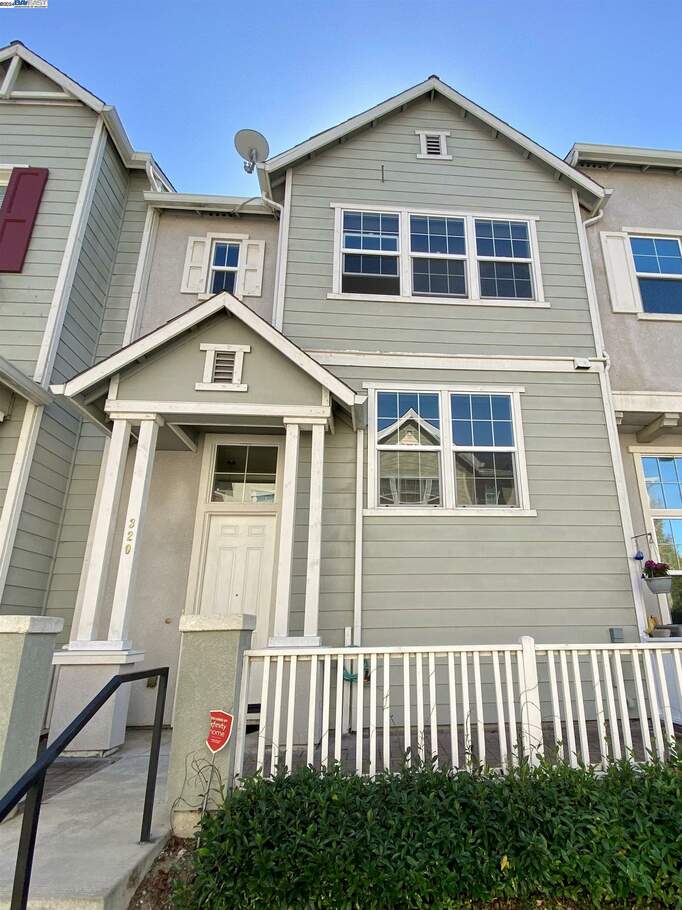 320 Summer Ln, Richmond, CA 94806