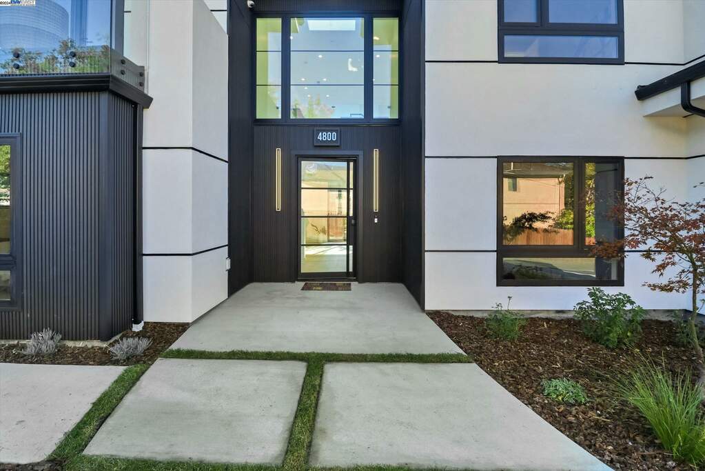 4800 Crow Canyon Rd, Castro Valley, CA 94552