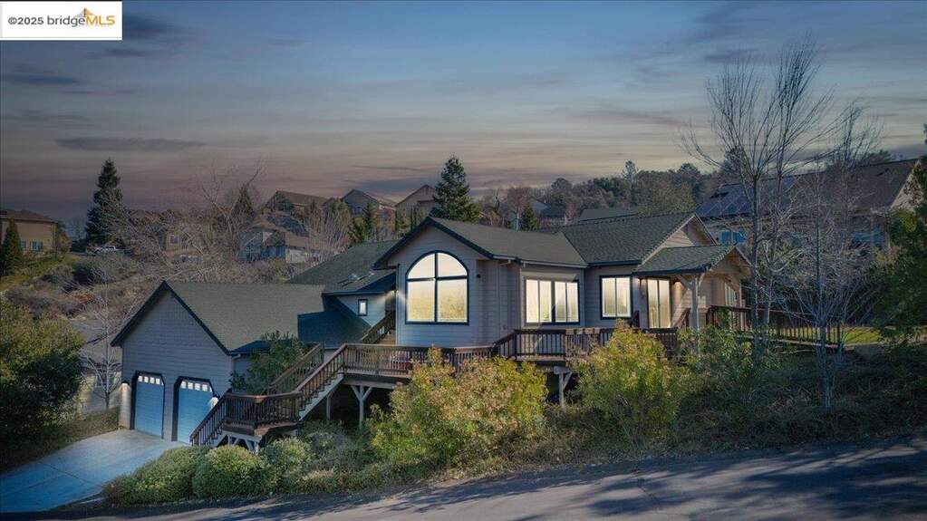 20405 Starr King Dr, Soulsbyville, CA 95372