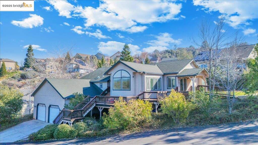 20405 Starr King Dr, Soulsbyville, CA 95372