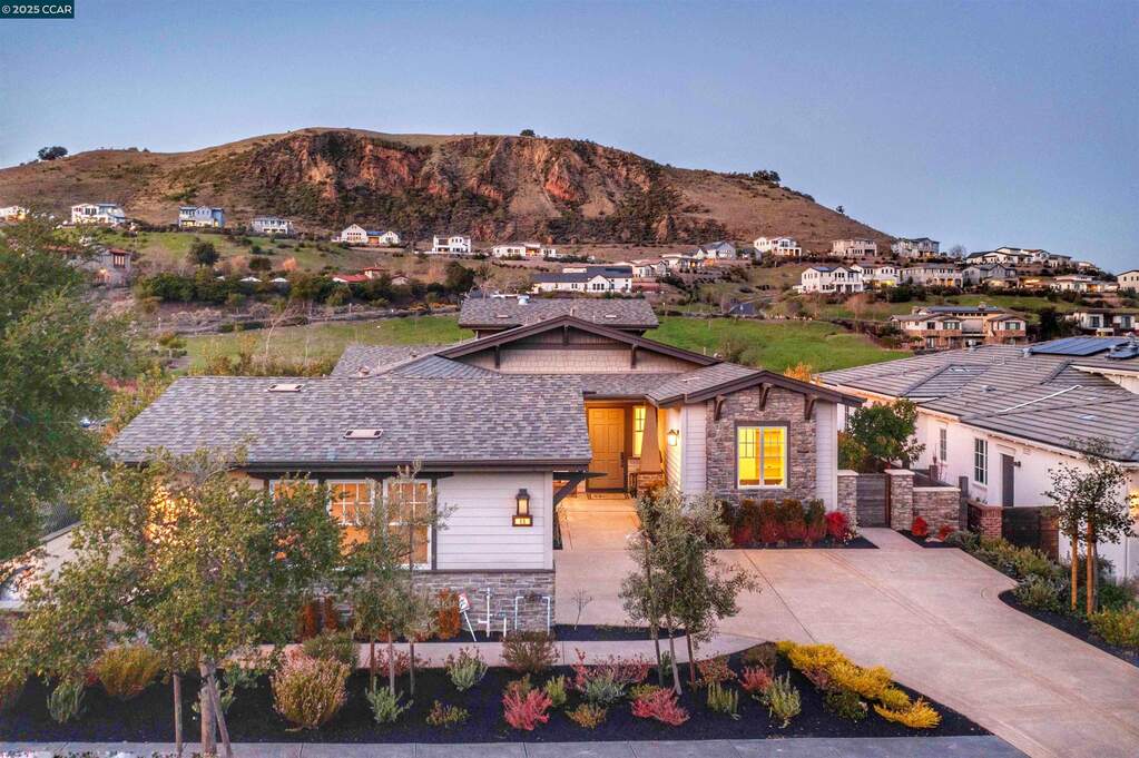 11 Paintbrush Lane, Orinda, CA 94563