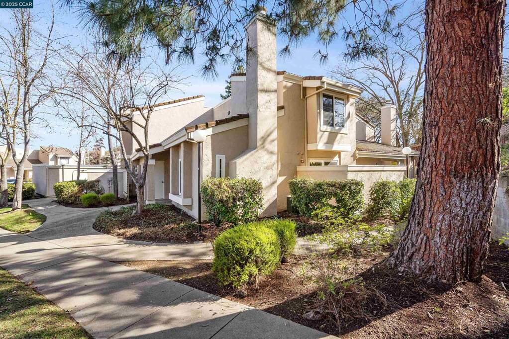 601 Palomino Drive #A, Pleasanton, CA 94566