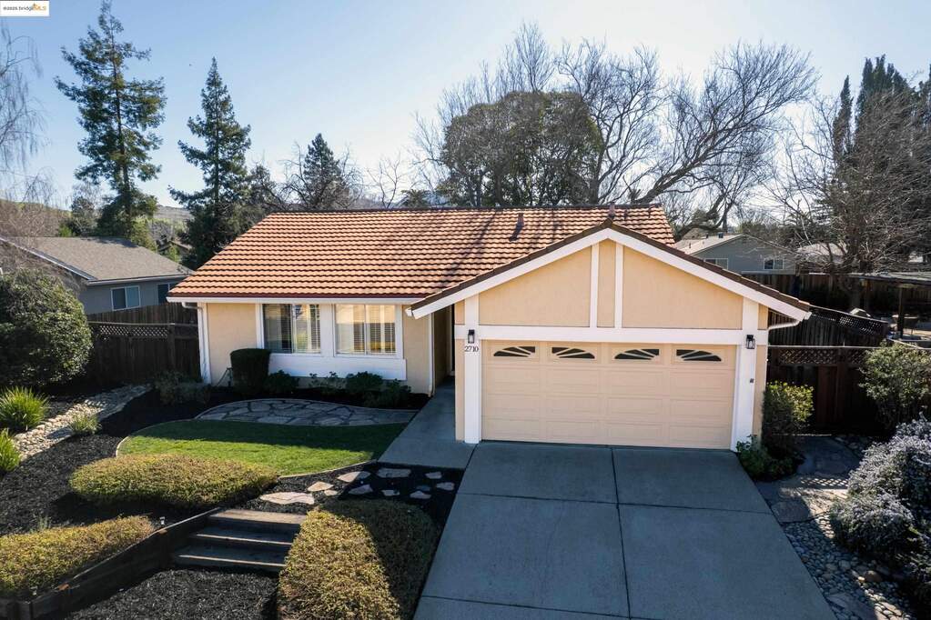 2710 Lyon Cir, Concord, CA 94518