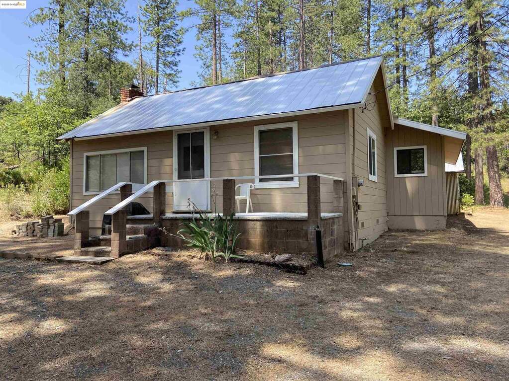 10967 Smith Station Rd., Groveland, CA 95321