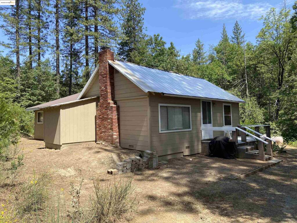 10967 Smith Station Rd., Groveland, CA 95321