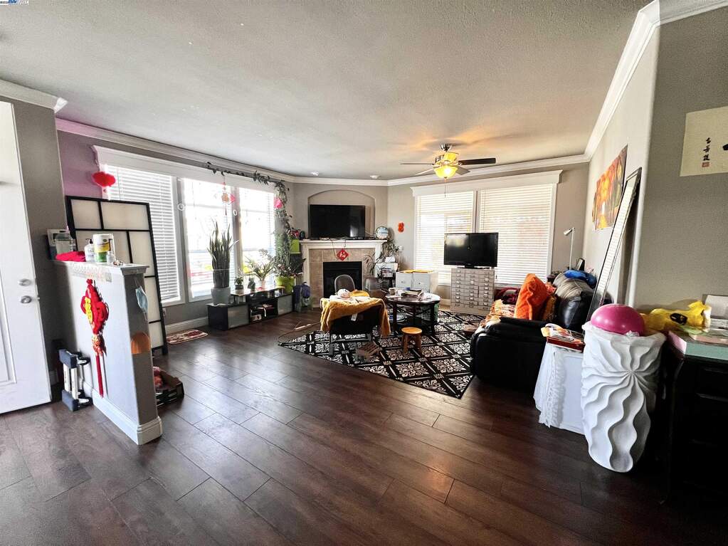 1050 Borregas Ave #1, Sunnyvale, CA 94089