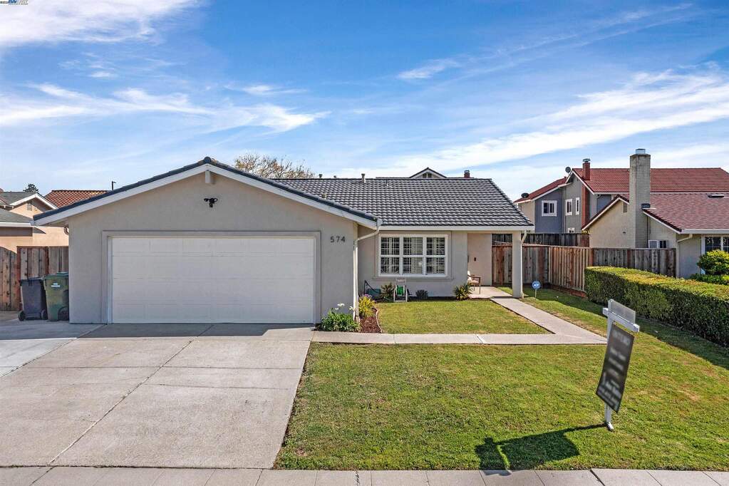 574 Tramway Dr, Milpitas, CA 95035