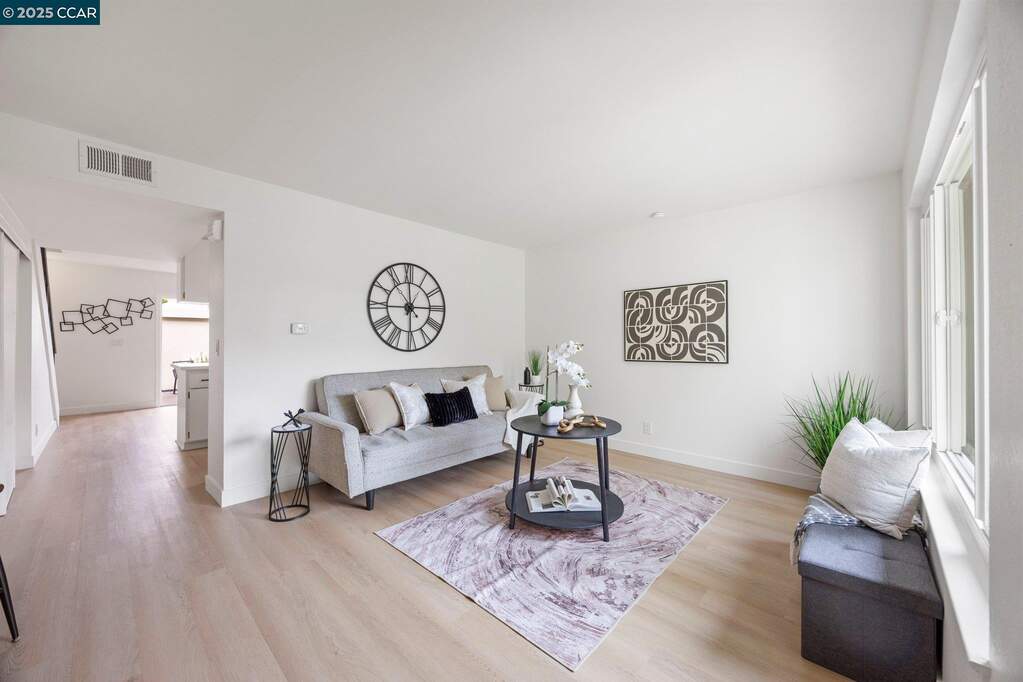 685 Picasso Ter, Sunnyvale, CA 94087